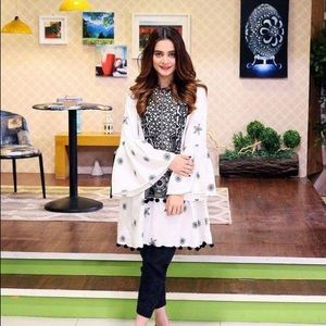 Meet your Posher, Afroza